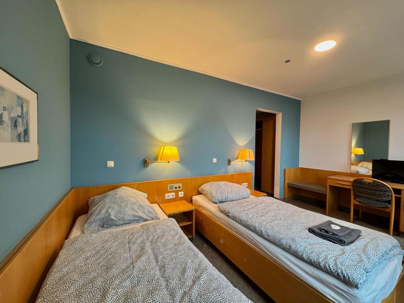 Ar Airport Hotel リュッセルスハイム エクステリア 写真