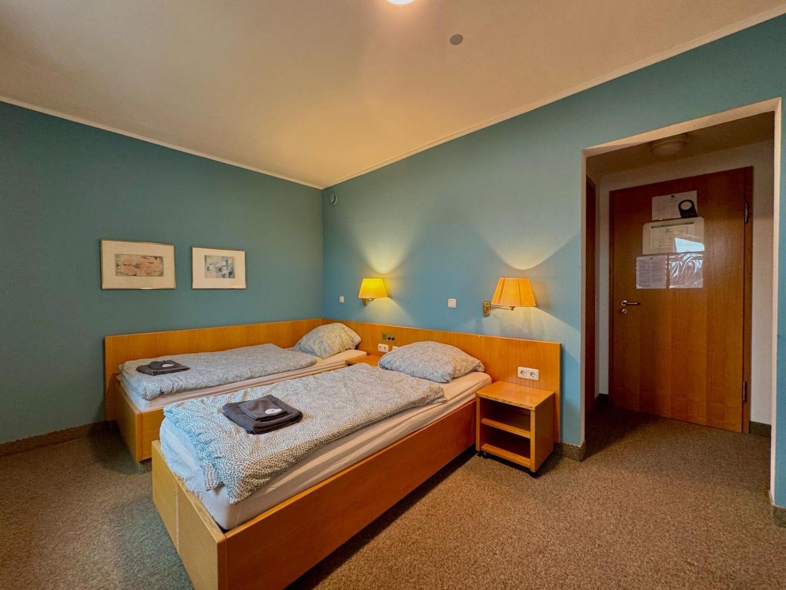 Ar Airport Hotel リュッセルスハイム エクステリア 写真