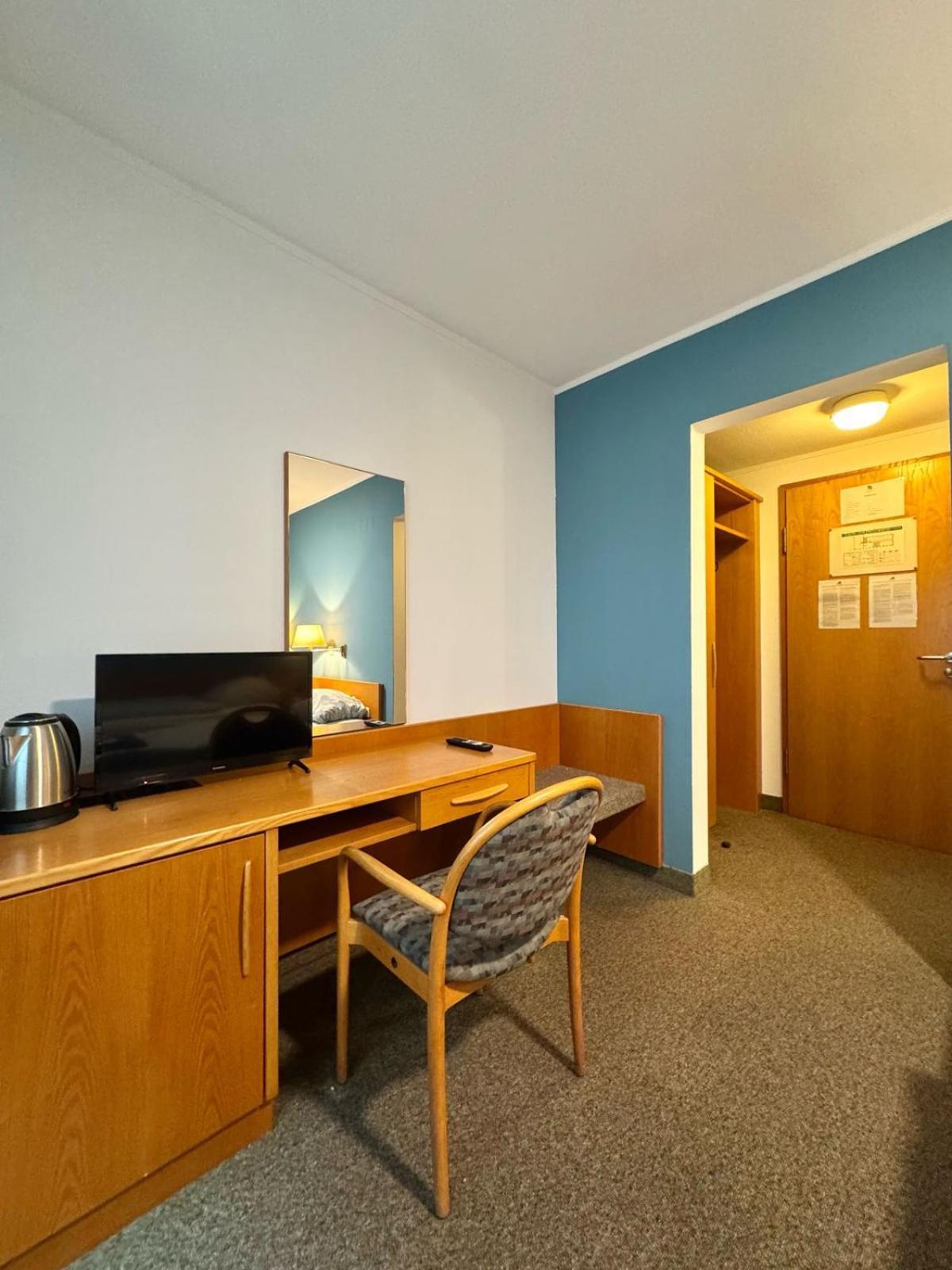 Ar Airport Hotel リュッセルスハイム エクステリア 写真